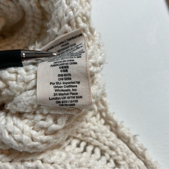 Free People Infinite V-Neck Sweater Chunky Cozy Cream Knit Women’s Size XS - Picture 5 of 14